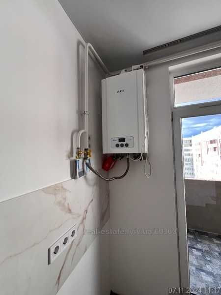 Продаж 1 кімнатної квартири вул. Угорська