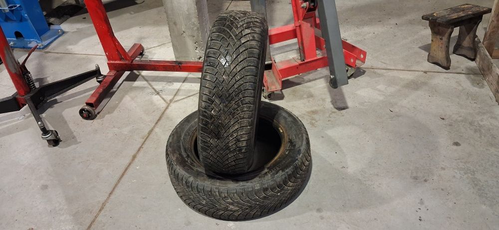 Opony zimowe 195/65 15 R ok. 7mm bieżnika  2021r  nexen