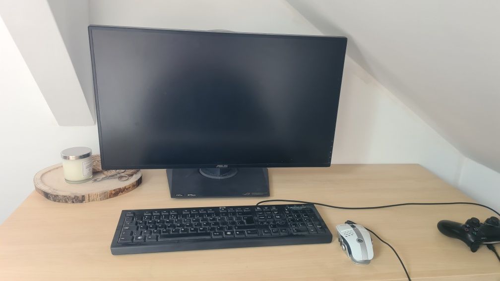 Komputer i monitor pc gtx 1080ti