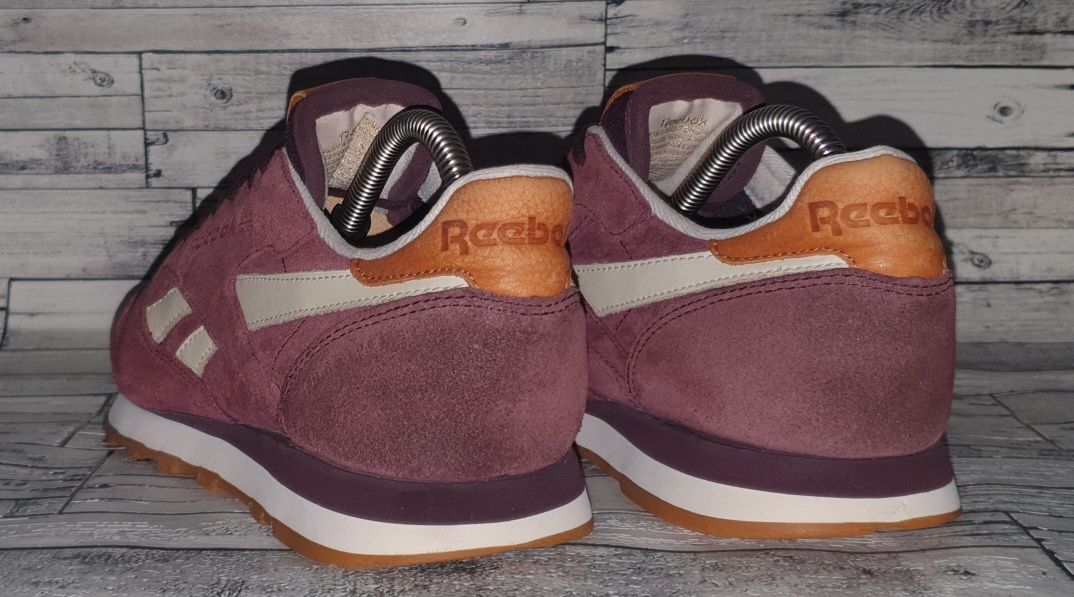 40.5р. Замшевые кроссовки Reebok Classic Leather