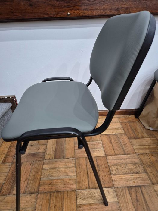 Vendo Cadeiras Novas (sem uso)