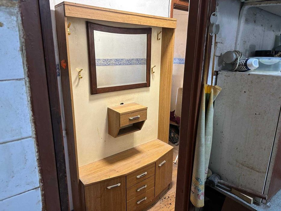 Móbíliário diverso + Livros, eletrodomésticos etc