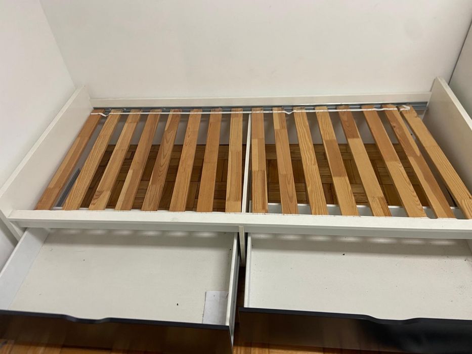 Cama solteiro IKEA