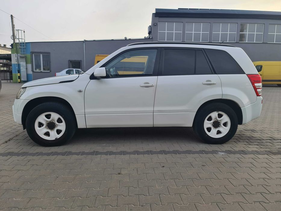 Suzuki Grand Vitara 2.0