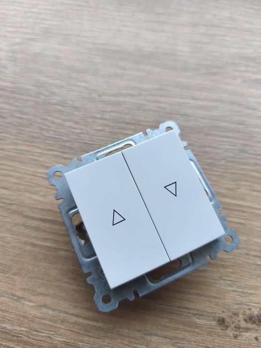 łącznik żaluzjowy Hager Lumina WL0310 używany