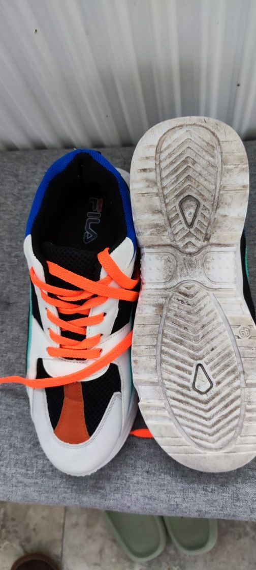 Buty sportowe rozm 39