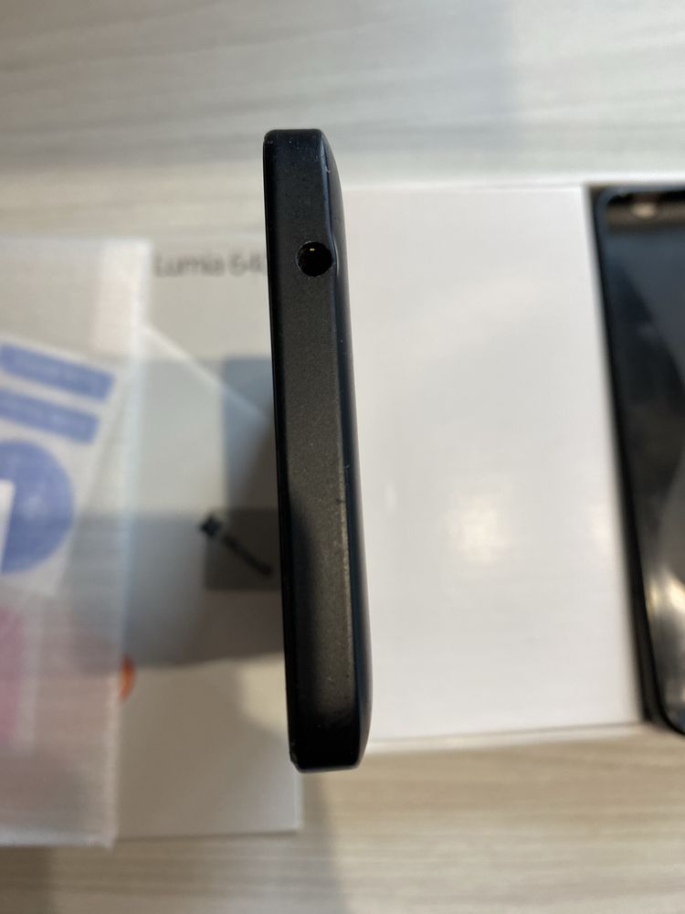 Мобільний телефон Microsoft (Nokia) Lumia 640 Dual SIM Black