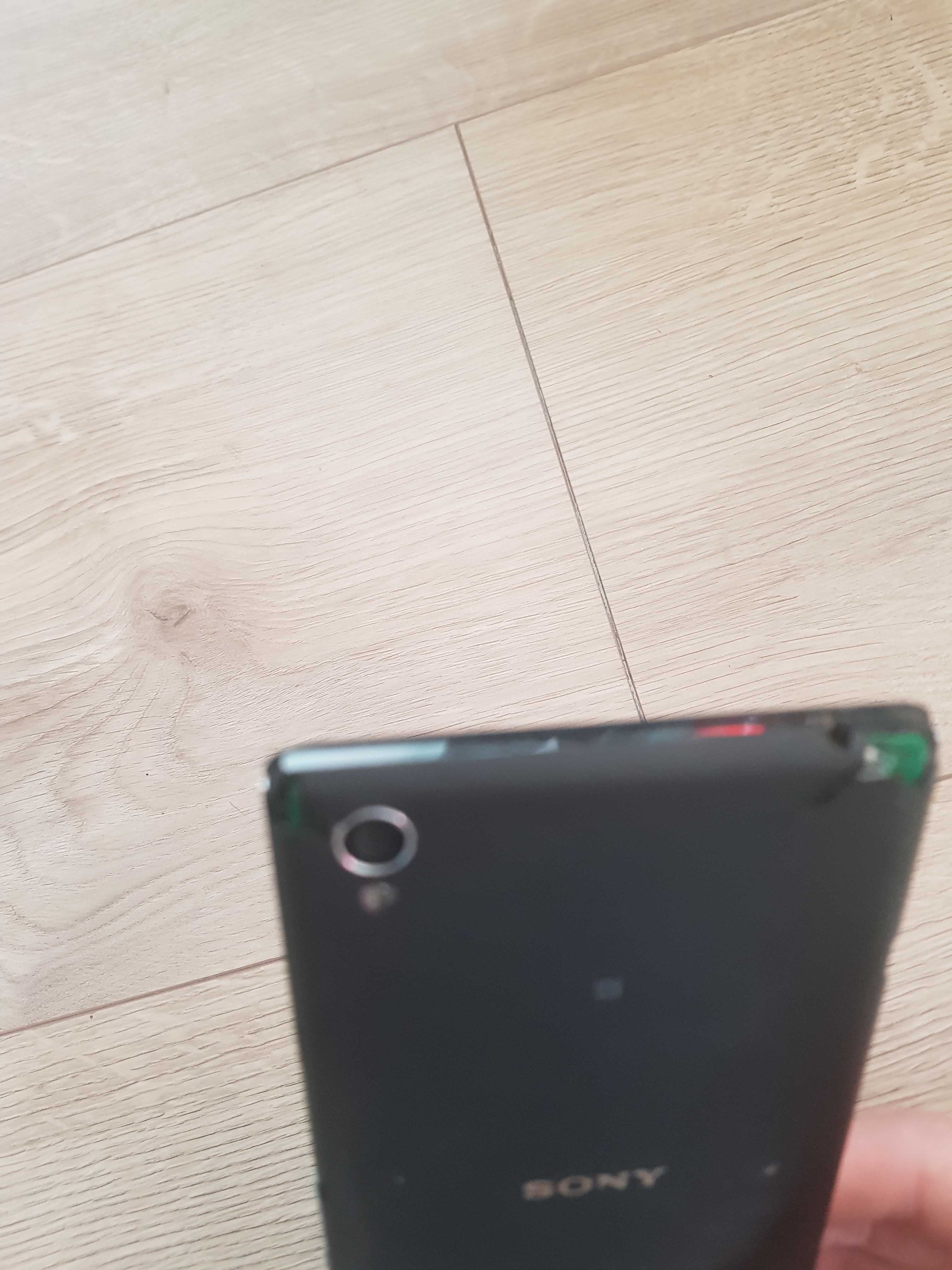 Sprzedam uszkodzony Smartfon  Sony Xperia T3 D5103 na części