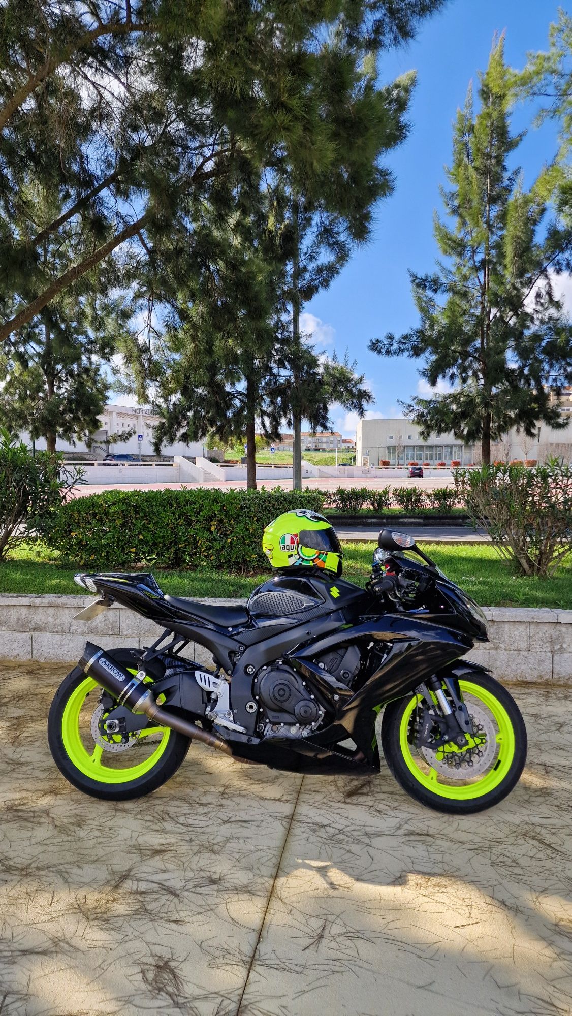 suzuki gsxr 750 k8