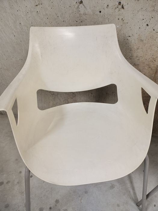 Białe fotele biurowe / plastikowe nowy styl