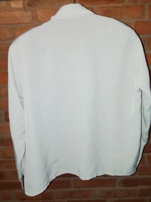 Женская класическая блузка.