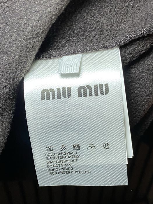 Фліска miu miu в наявності