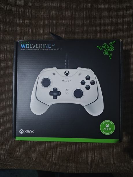 Pad Razer Wolverine V2 biały