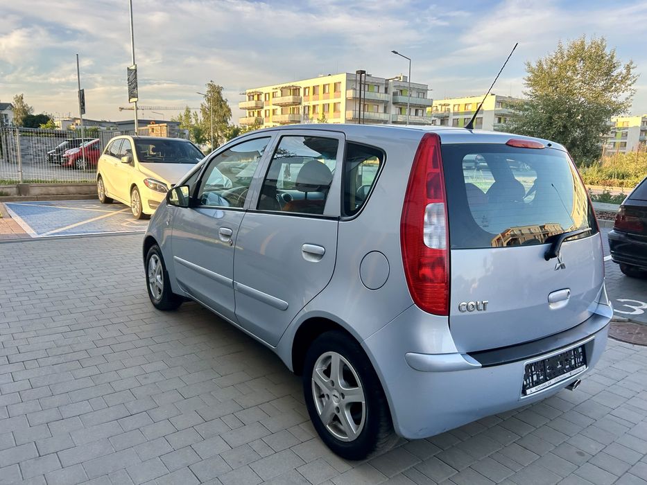 Sprzedam mitsubishi  colt 1,5 bezyna sprowadzony z Niemiec