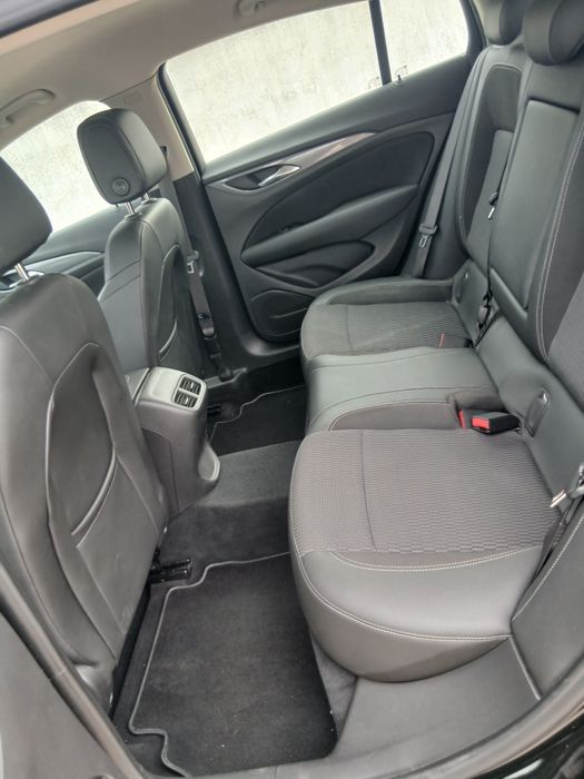 Opel insignia 1.6 136CV