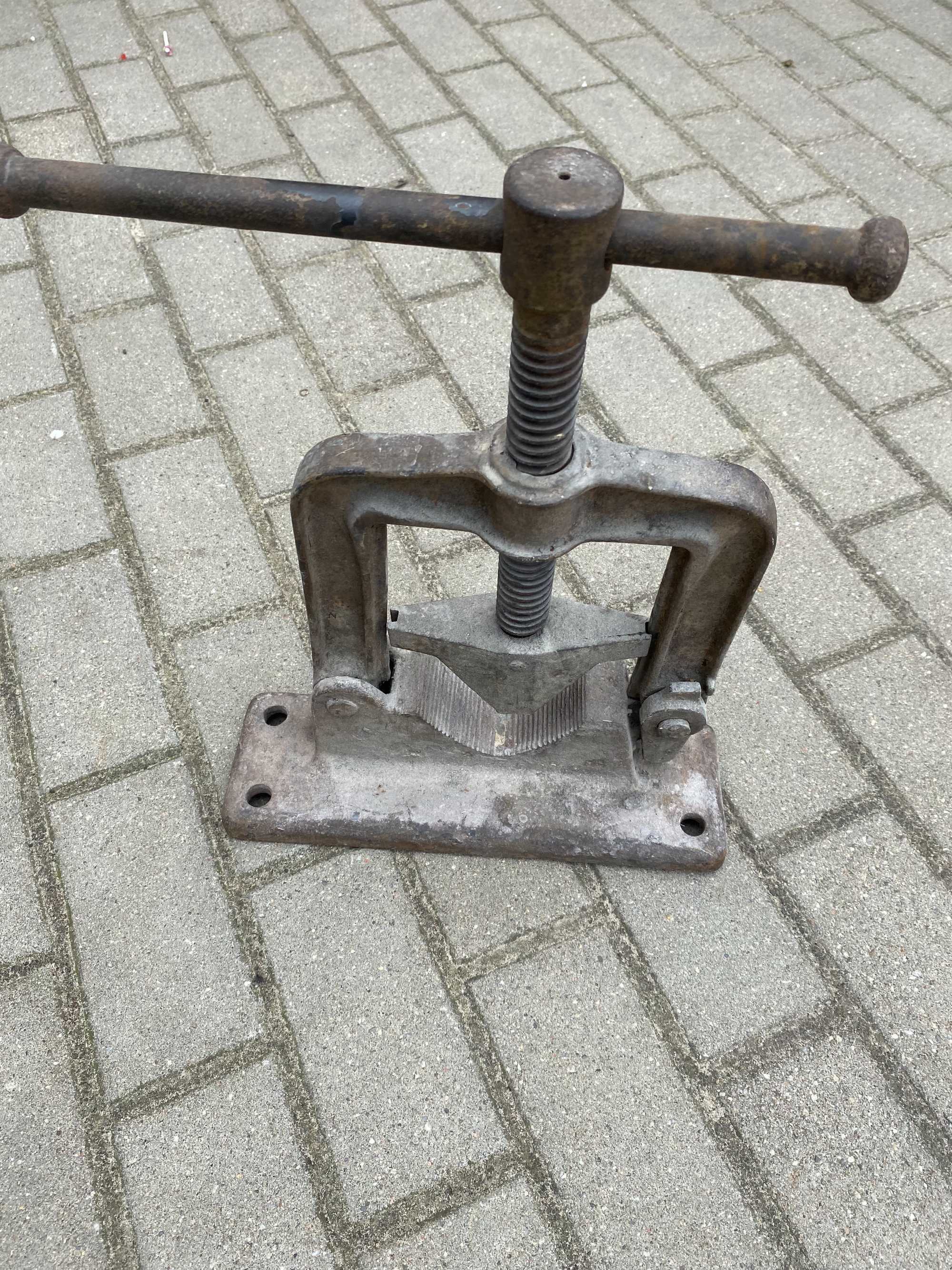 Stare imadło industrialne