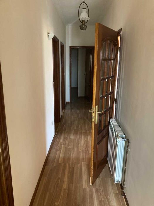 Aluga-se t3 moradia 1° andar