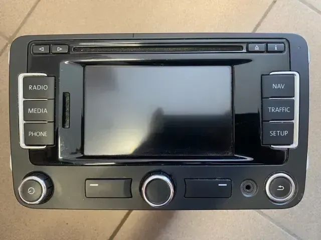 RADIO NAWIGACJA VOLKSWAGEN VW PASSAT B7 TIGUAN 3C8035279F