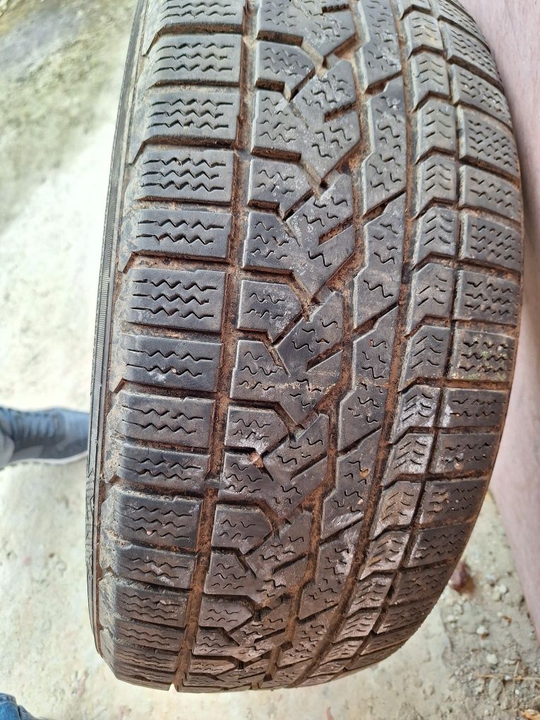 Шини 235/60  r16