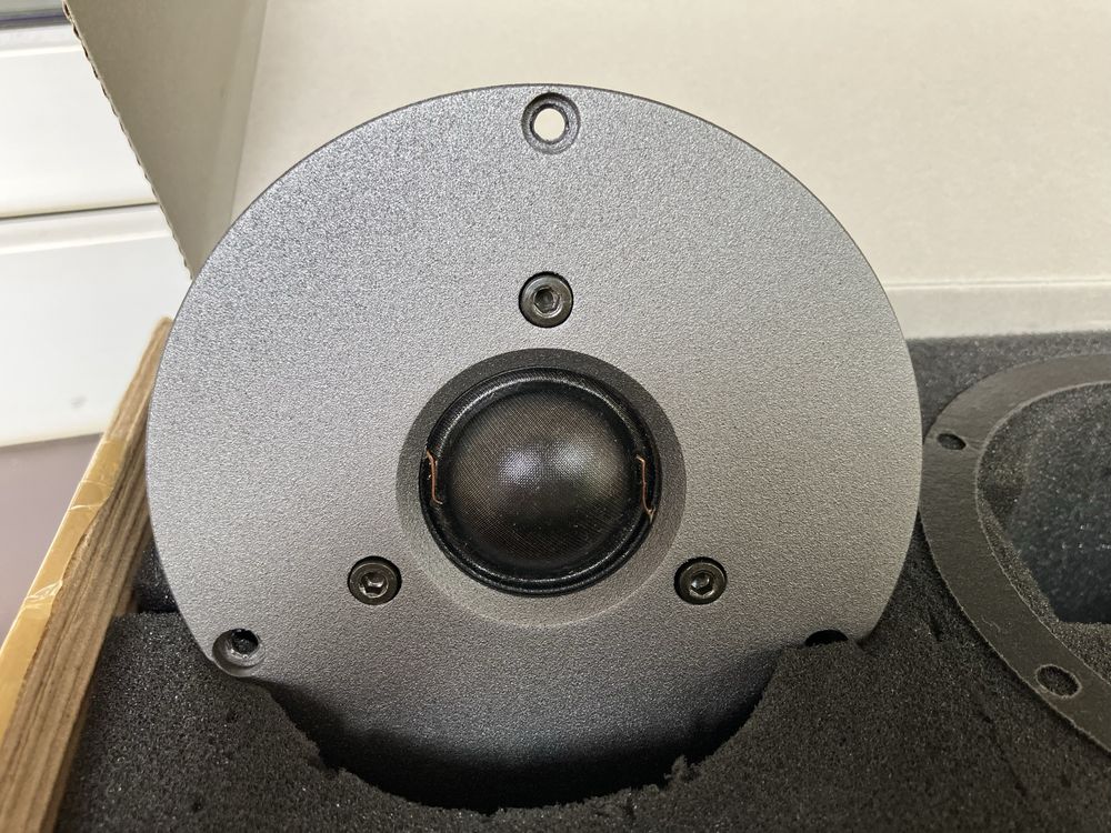 Dynaudio ESOTEC D260 głośnik oryginał jak nowy