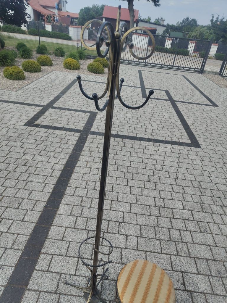 Wieszak stojący plus taboret