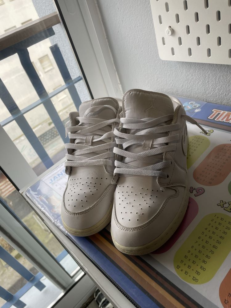 Jordan 1 low 40