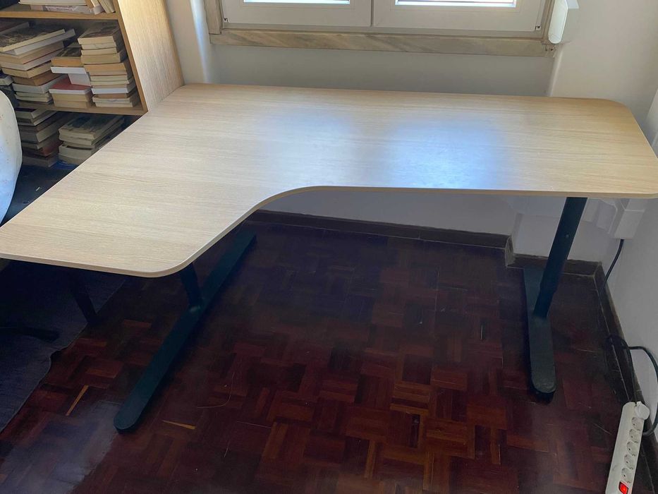 Secretária em L IKEA Modelo BEKANT
