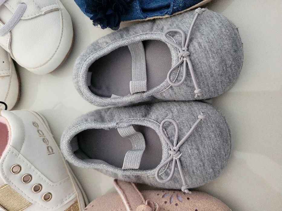 Buciki niechodki dla dziewczynki