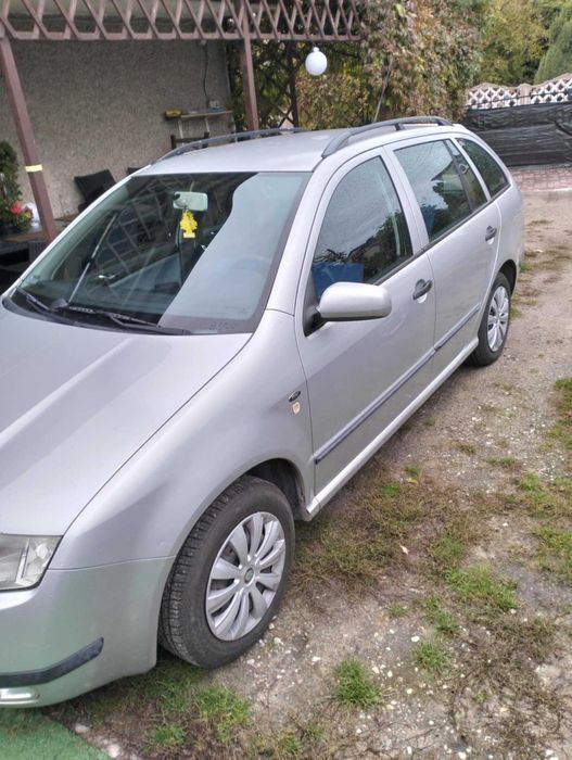 Samochód Osobowy Skoda