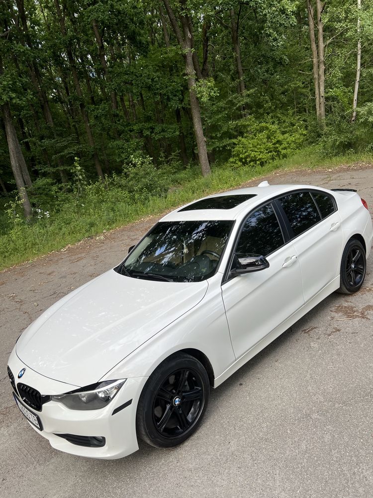 Bmw 320i f30 без вкладень