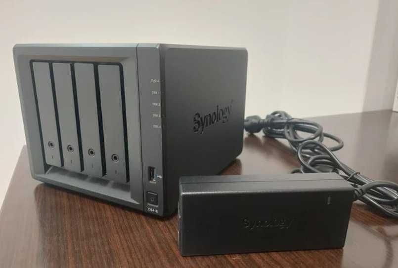 Synology DS418 NAS + 4 HDD 2 TB HARD