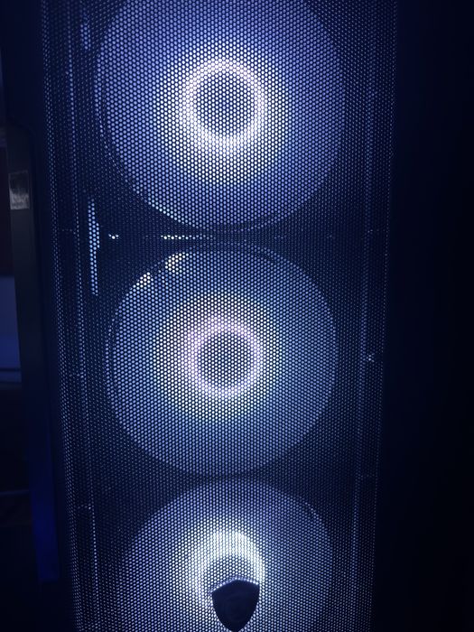 ПК 7 5700X3D / RTX 4060 Ti + Монитор 180Hz + Клавиатура + Мышь