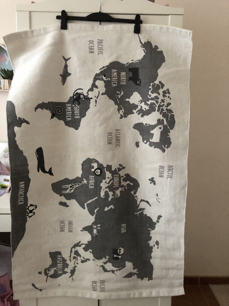 H&M dywanik dzieciecy w stylu scandi mapa swiata