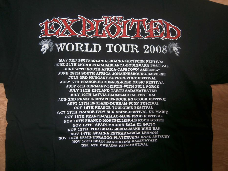 t-shirt pretas de bandas tour