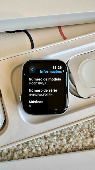 Apple Watch Series 6 - 44mm - Prateado | Como Novo