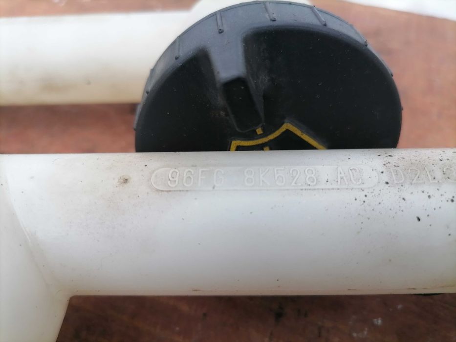 Горловина заливна лійка бачка омивача 96Fg-8k528-Ac Кур’єр Мк4