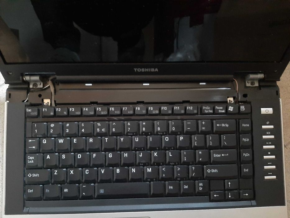 Laptop Toshiba Satellite M70-159 uszkodzony