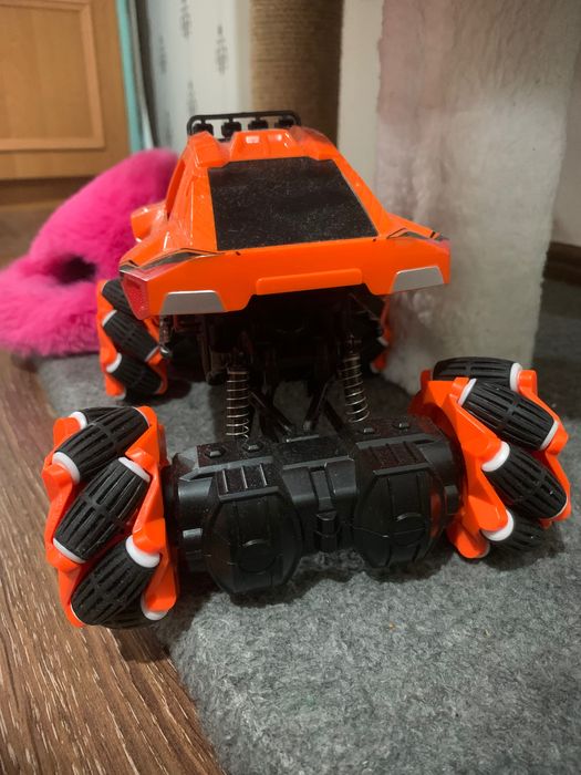 Машинка на Пульте управелния