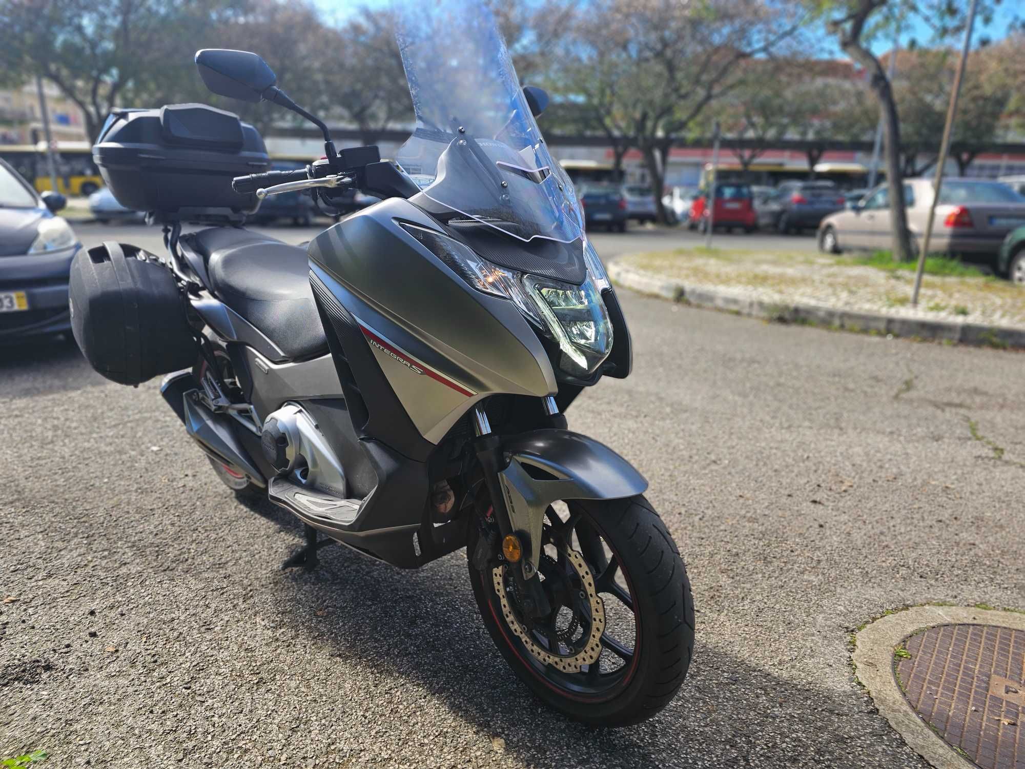 Honda Integra 750 D ABS + C/Tração