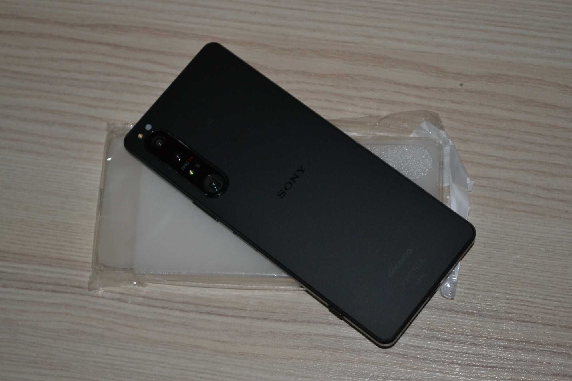 SONY Xperia 1 IV 1.4 - 1 SIM 12/256 120Гц OLED 8gen1 (сони 1 Mark 4)