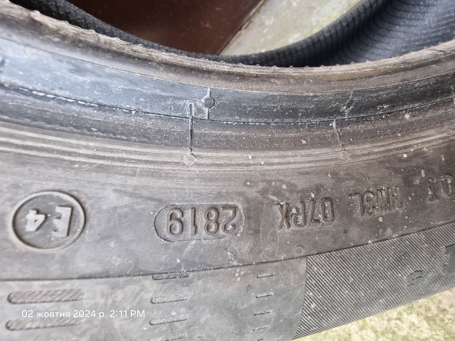 Продам комплект резини.