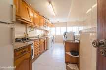 Apartamento T3 - Sto António dos Cavaleiros