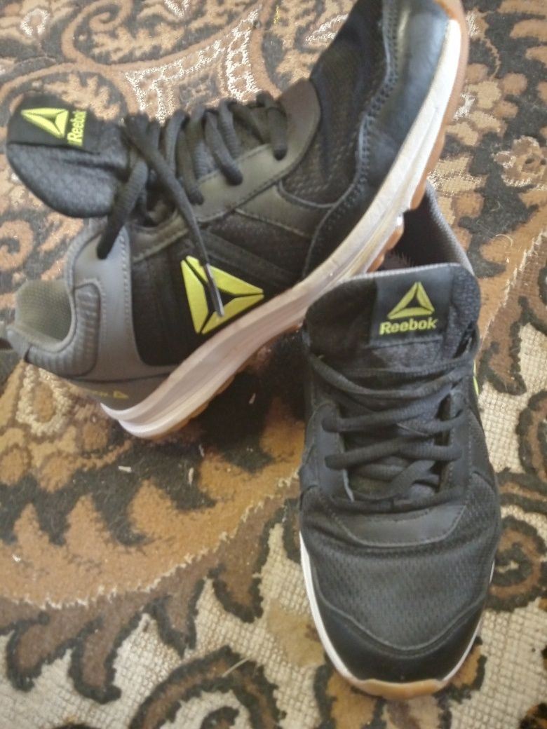 Продам кросовки Reebok