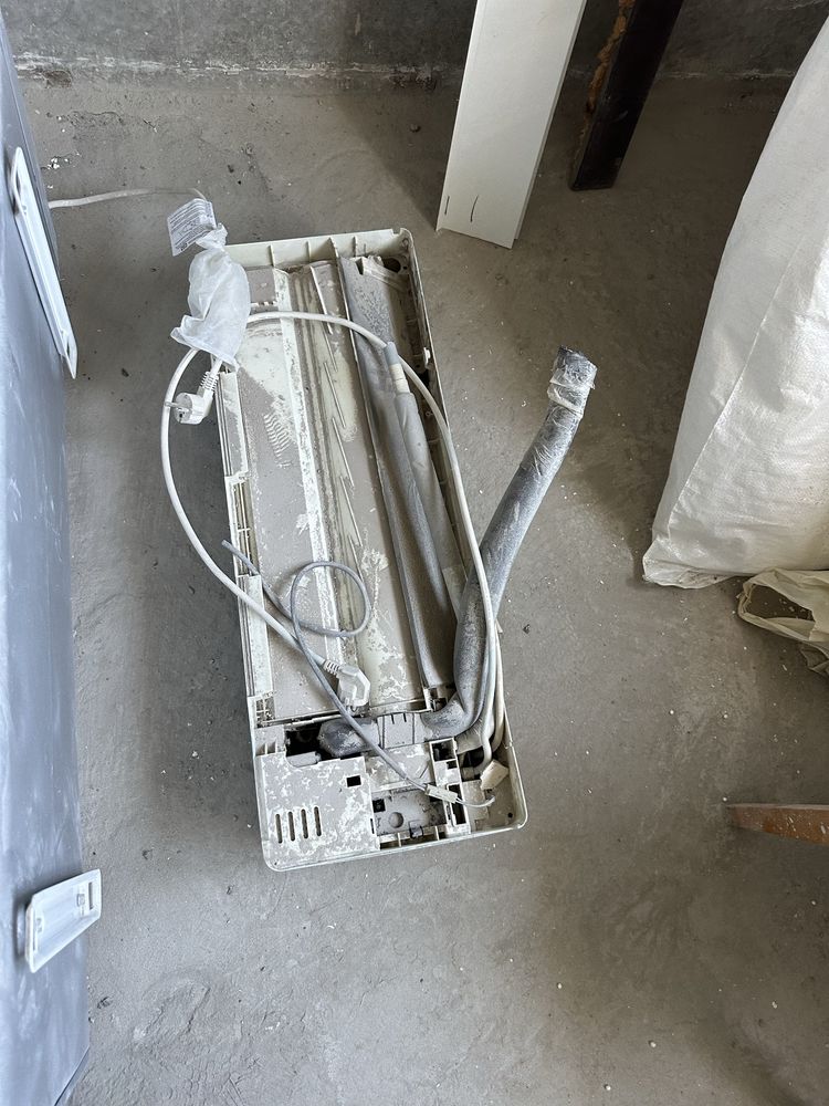 Кондиционер WHIRLPOOL AMC 982