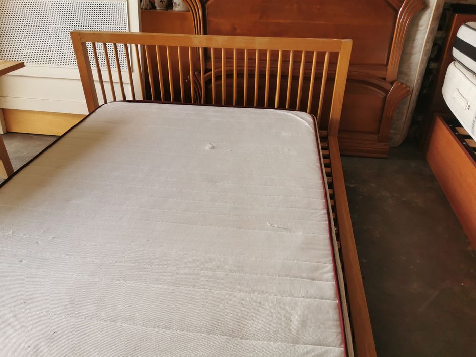Cama estrado colchão 160x200