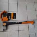 Siekiera Fiskars X17 M