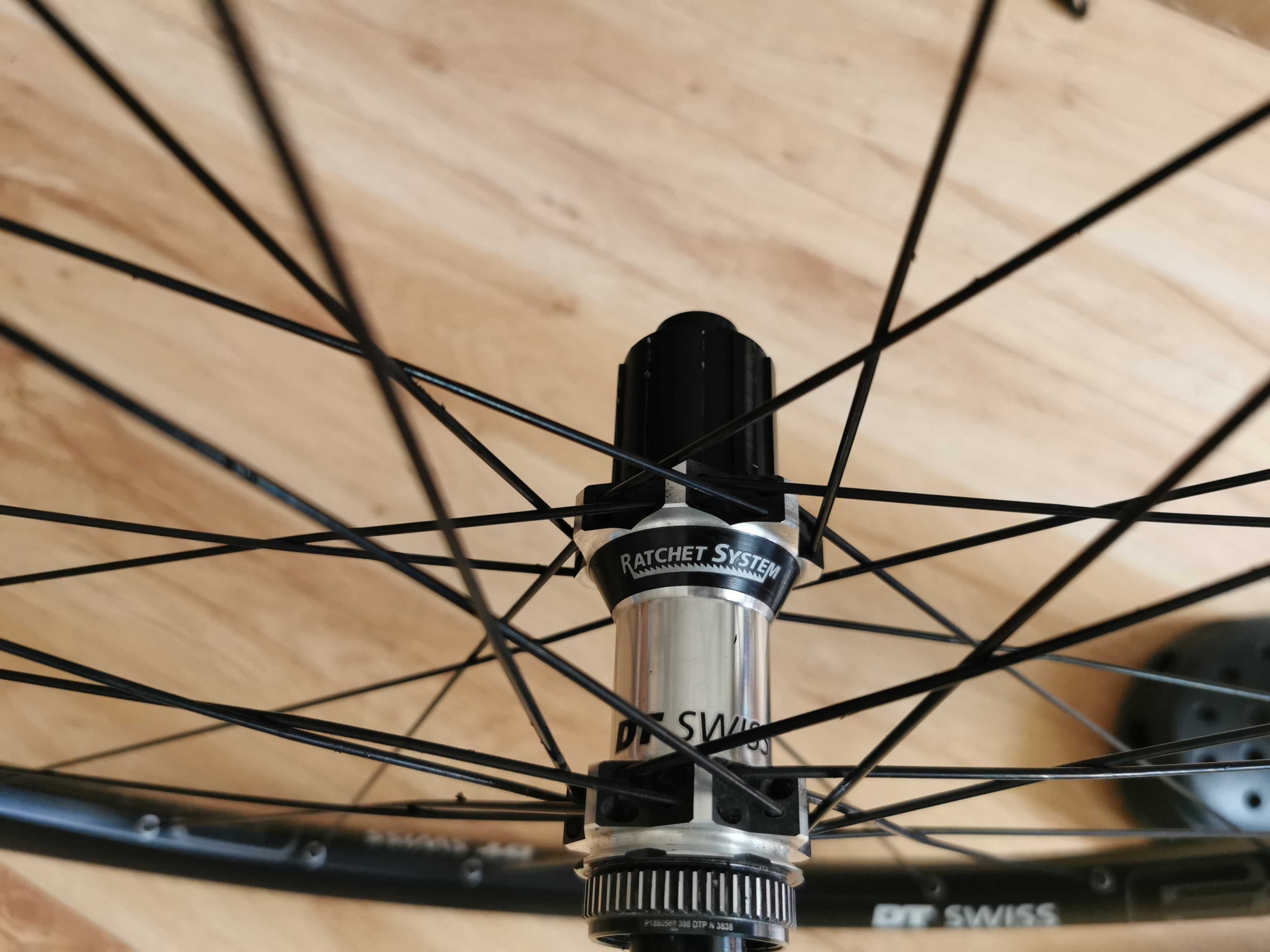 Koła  DT SWISS E1700 Spline  29", 25 MM, TUBELESS READY