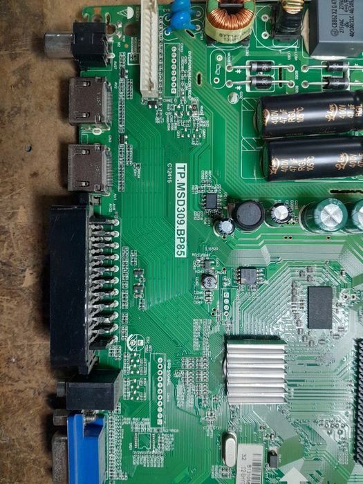 Placa principal de TV Blaupunkt modelo 32/147i B32A147TCHD-P
