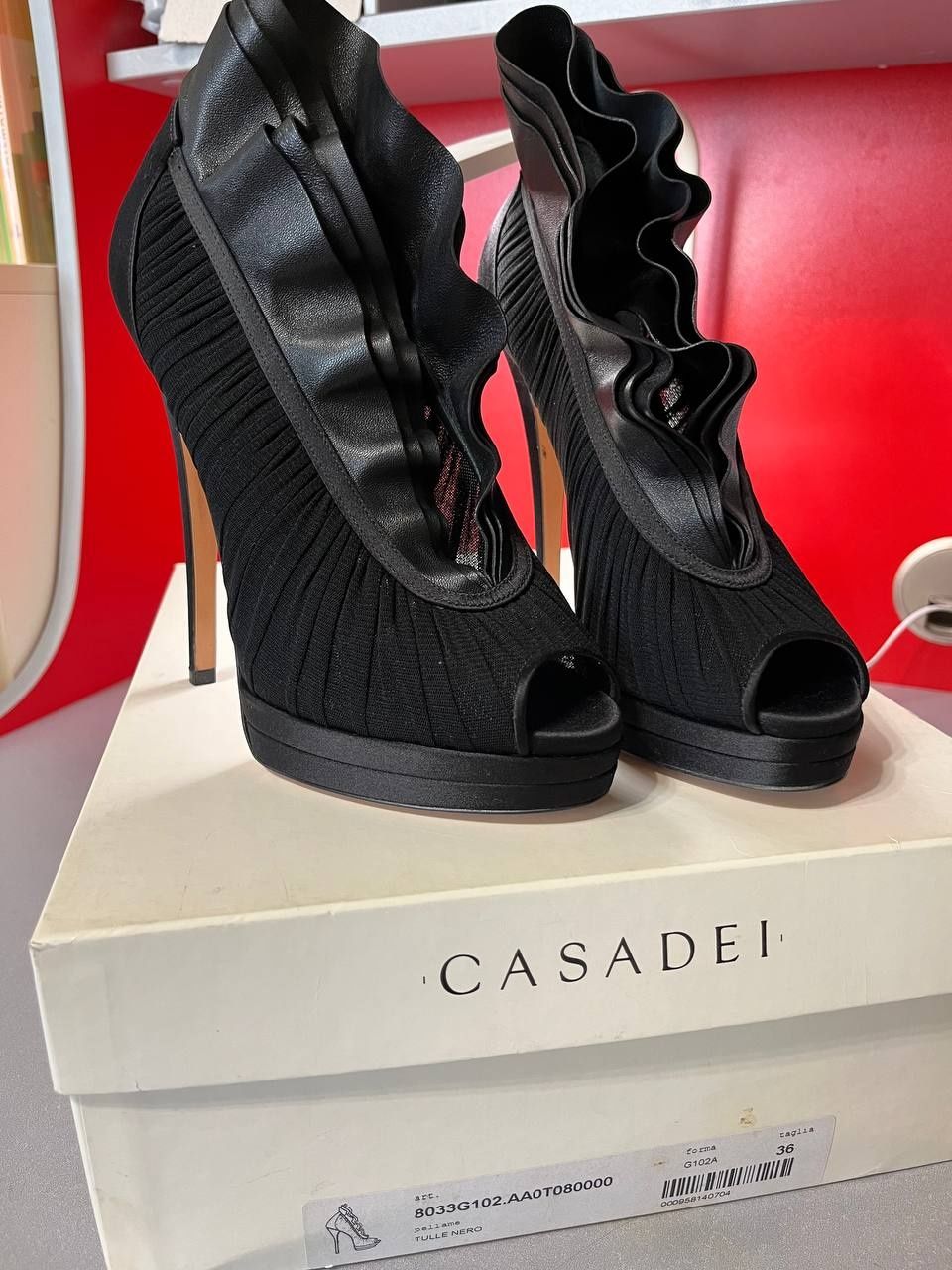 Продам женские туфли Casadei original