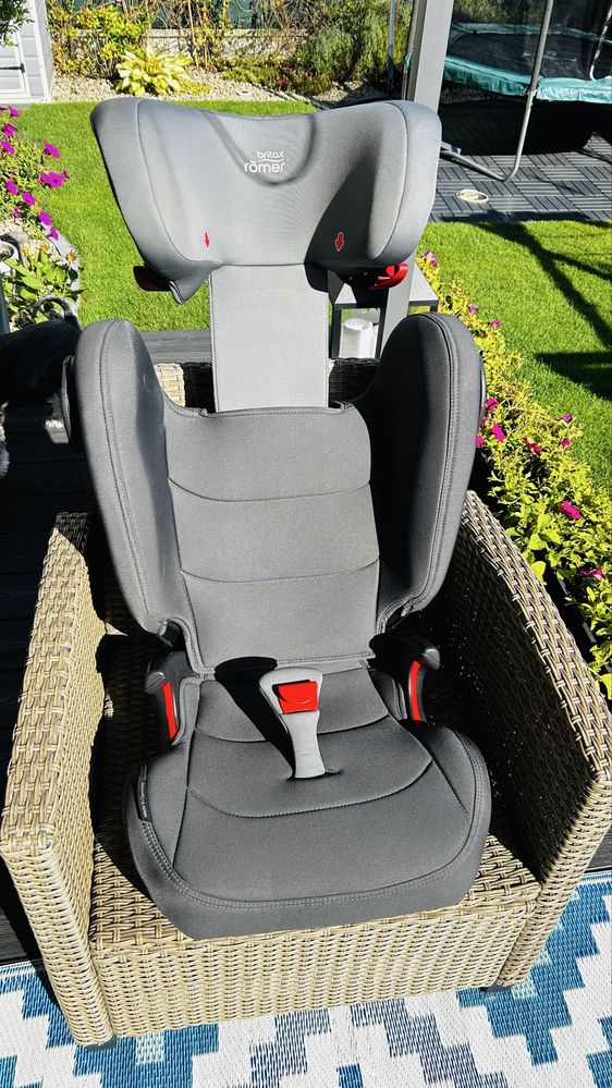 Sprzedam fotelik Britax KIDFIX 3 M